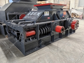 800x600型對輥破碎91免费黄色下载發貨 河卵石製砂