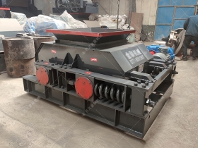 2PGC600X900雙齒輥91免费看视频發往青海破鎳礦