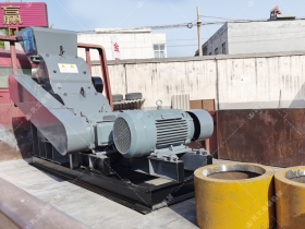  46小型雙級粉碎機和91免费看视频易損件發貨