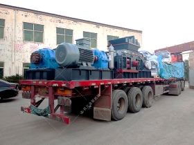 1000x700半自動液壓對輥破碎91免费黄色下载發往河南