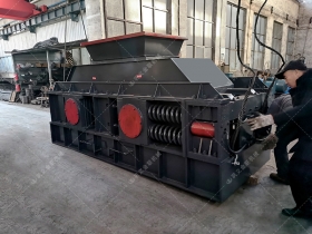 2PG1000X700對輥91免费看视频發往湖北恩施破碎鵝卵石